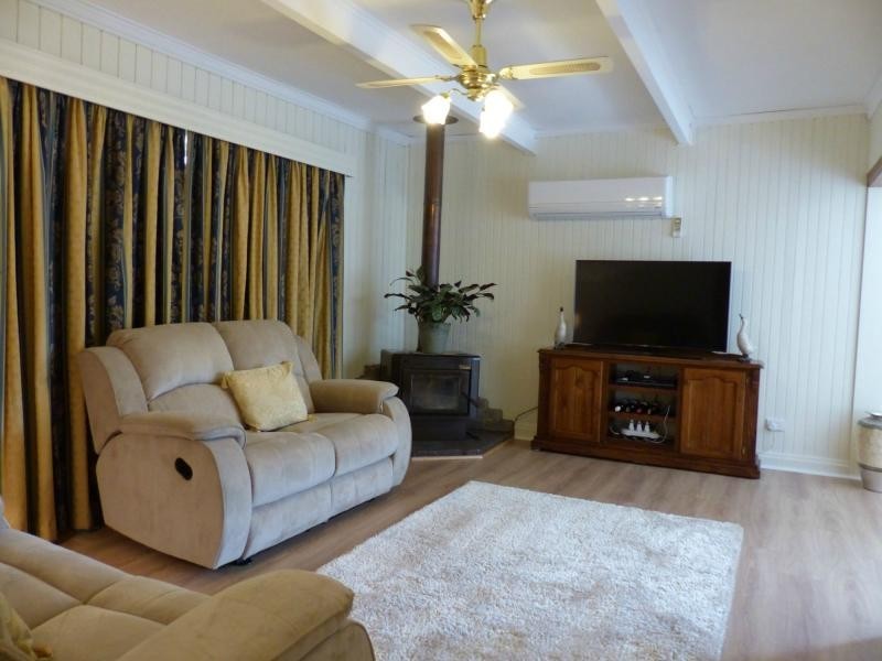 43 West Barrack Street, Deloraine TAS 7304