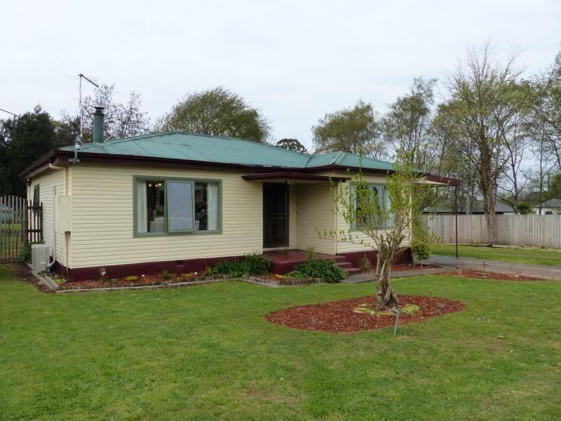 43 West Barrack Street, Deloraine TAS 7304