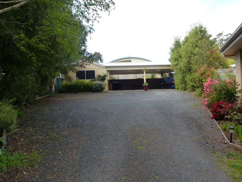 11 Gleadow Street, Deloraine TAS 7304