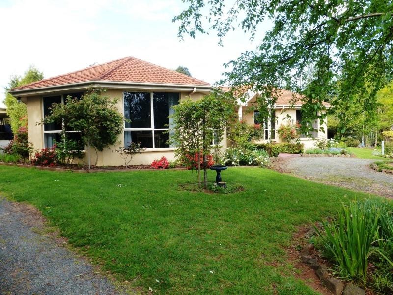 11 Gleadow Street, Deloraine TAS 7304