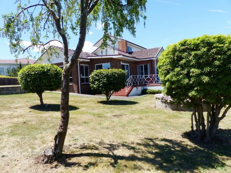 127 Emu Bay Road, Deloraine TAS 7304