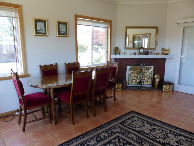 127 Emu Bay Road, Deloraine TAS 7304