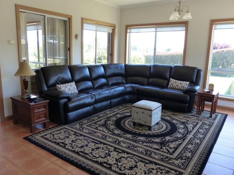 127 Emu Bay Road, Deloraine TAS 7304