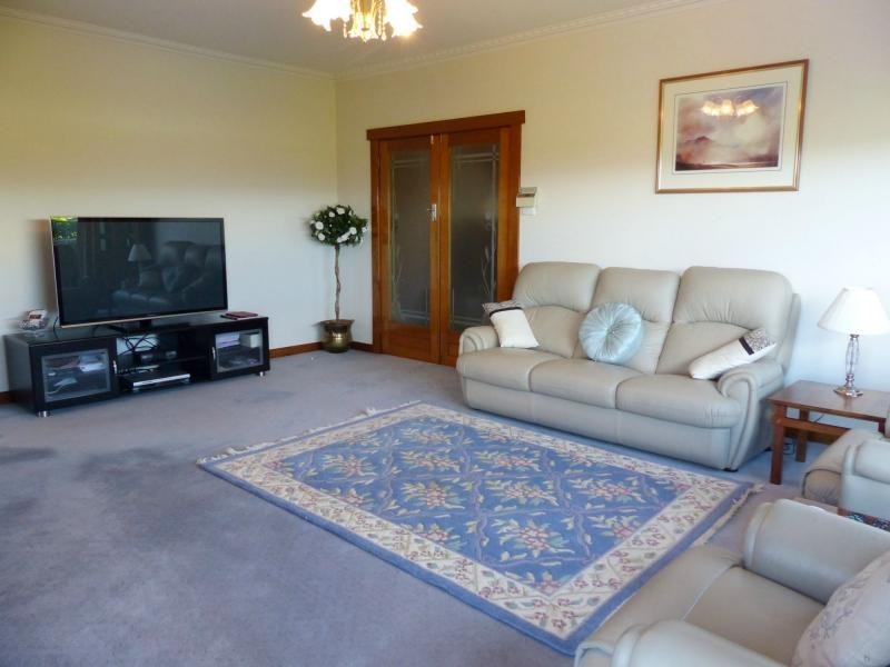 127 Emu Bay Road, Deloraine TAS 7304