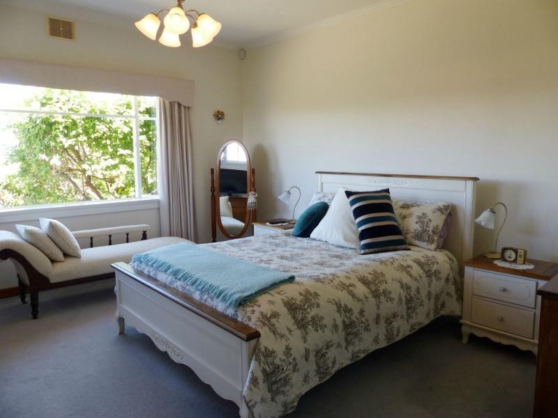 127 Emu Bay Road, Deloraine TAS 7304