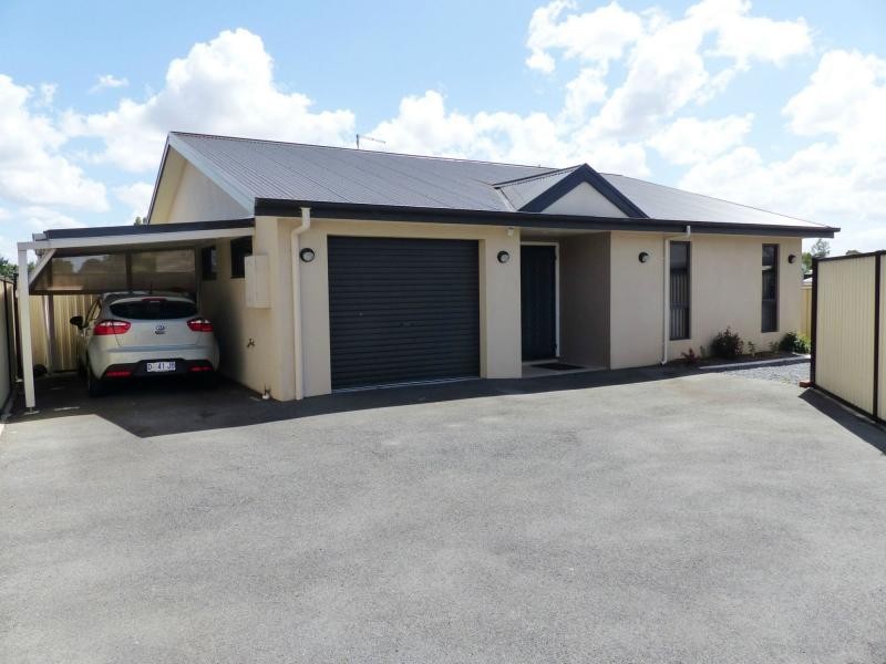 2/105A King Street, Westbury TAS 7303