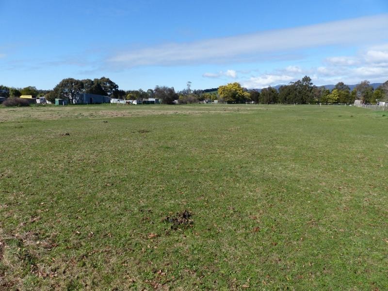 L2 Moore Street, Westbury TAS 7303