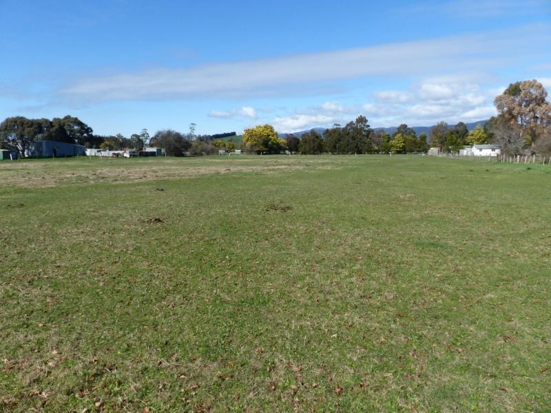 L2 Moore Street, Westbury TAS 7303