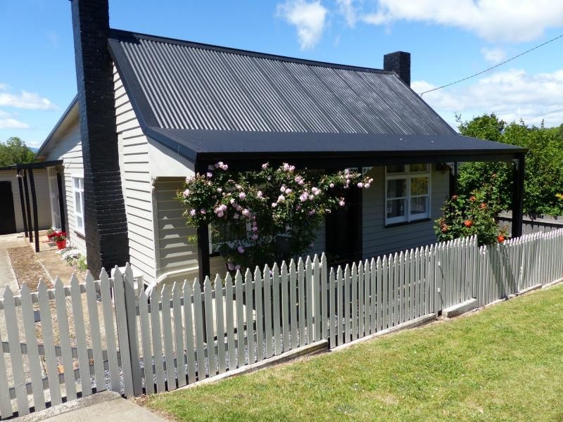 12 Beefeater Street, Deloraine TAS 7304