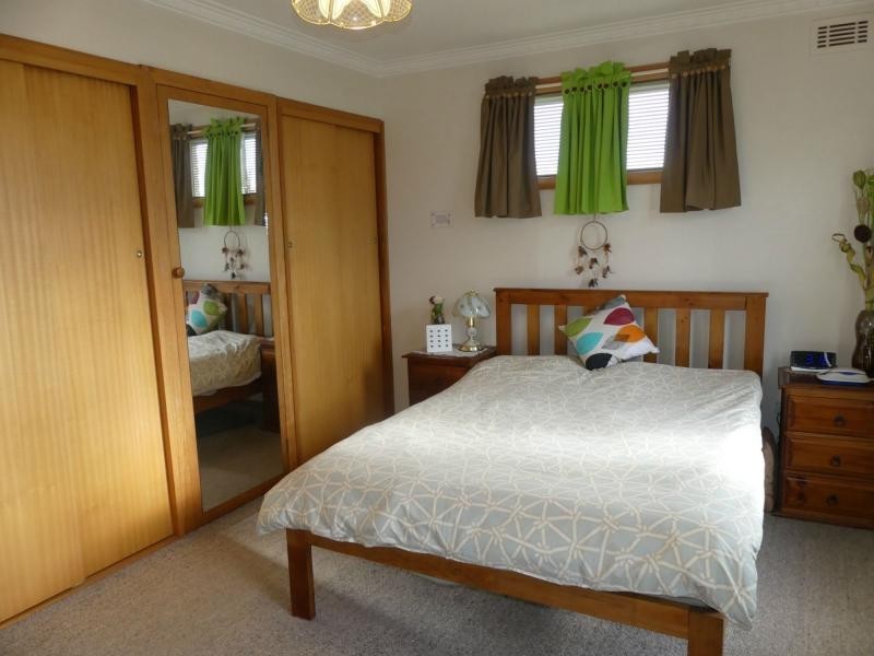 10 Winter Street, Deloraine TAS 7304