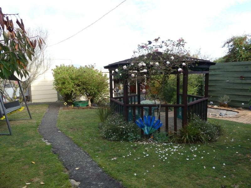10 Winter Street, Deloraine TAS 7304