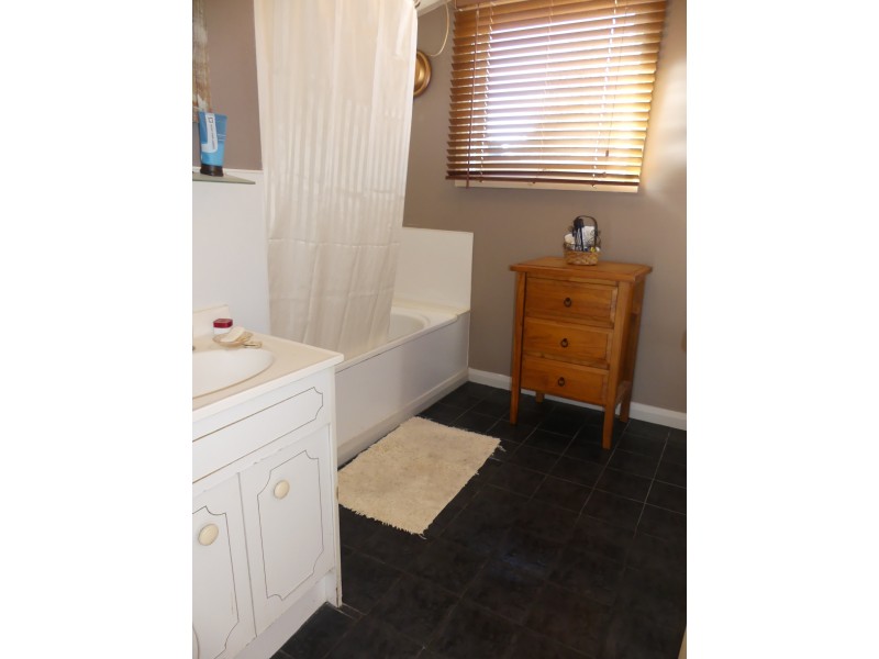 35 Meander Valley Rd, Westbury TAS 7303