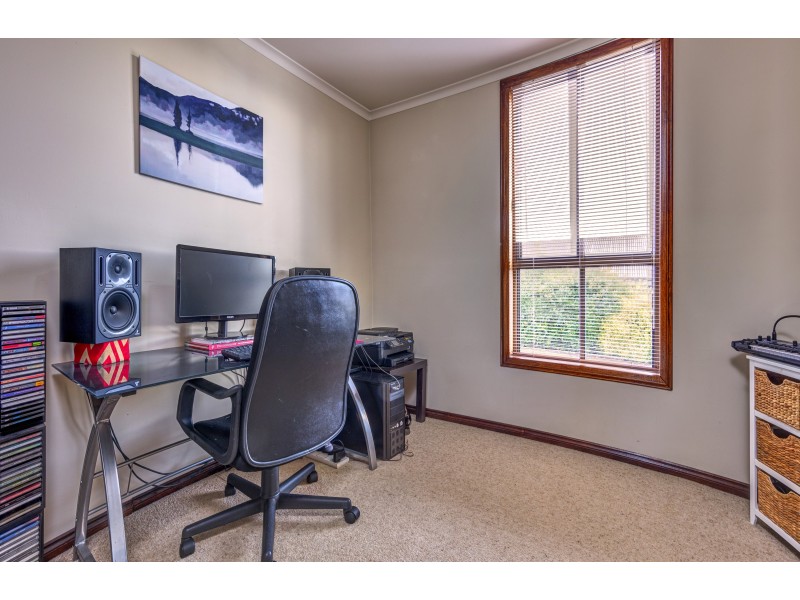 53 East Barrack St, Deloraine TAS 7304