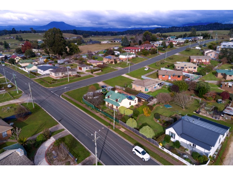 53 East Barrack St, Deloraine TAS 7304
