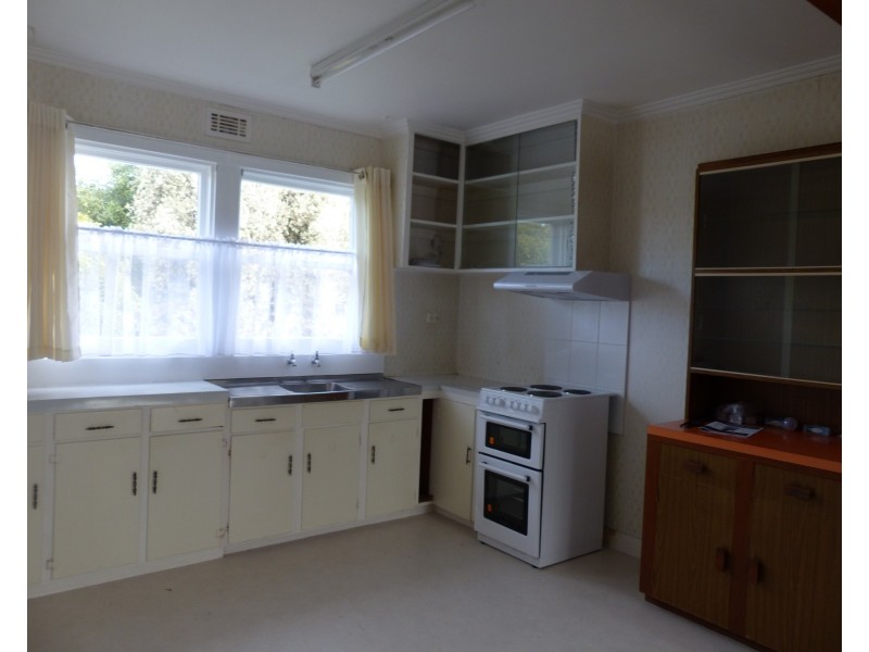 28 West Goderich St, Deloraine TAS 7304