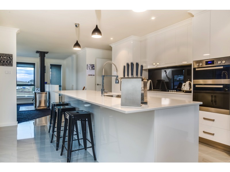 6 Marlendy Dr, Deloraine TAS 7304