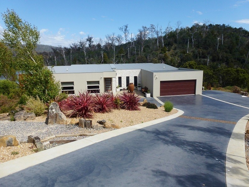 61 Bayview Dr, Blackstone Heights TAS 7250
