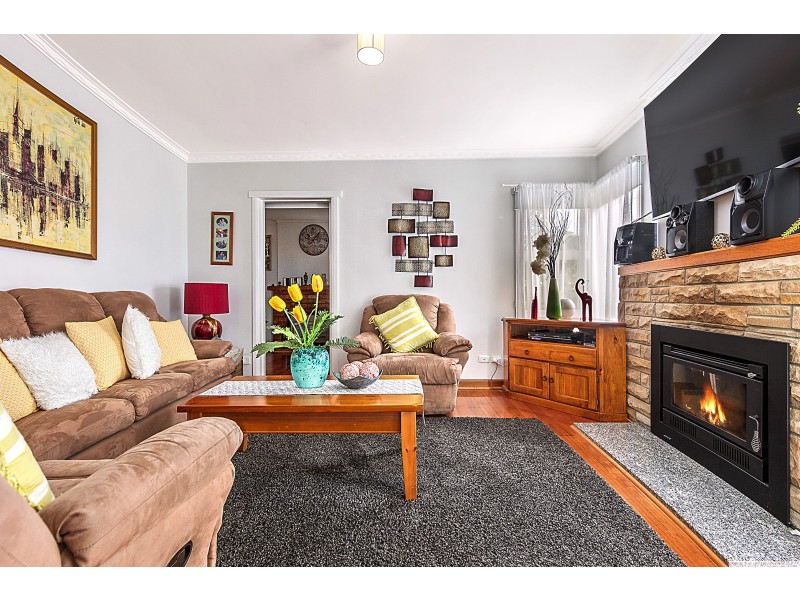 146 Emu Bay Rd, Deloraine TAS 7304