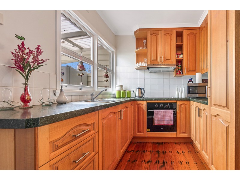 146 Emu Bay Rd, Deloraine TAS 7304