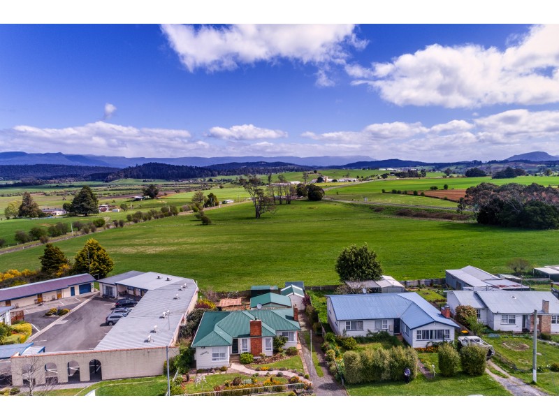 146 Emu Bay Rd, Deloraine TAS 7304