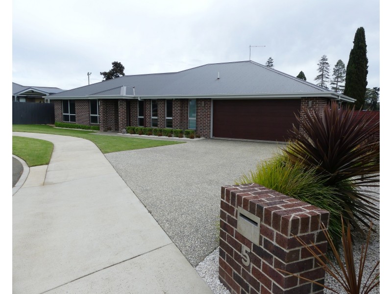 5 Carol Ct, Westbury TAS 7303