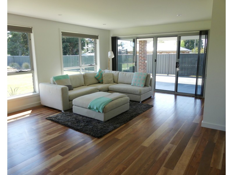 5 Carol Ct, Westbury TAS 7303