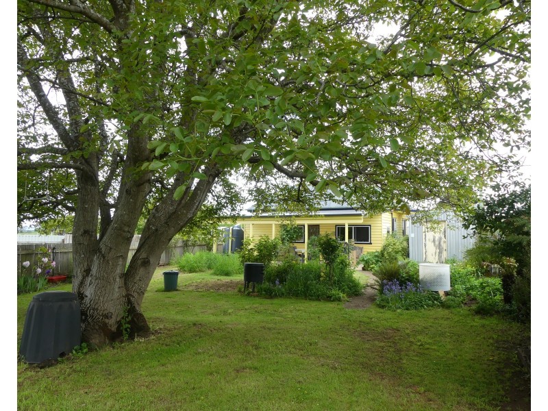 2 Veterans Row, Westbury TAS 7303