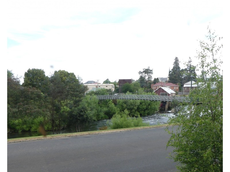 1 West Pde, Deloraine TAS 7304