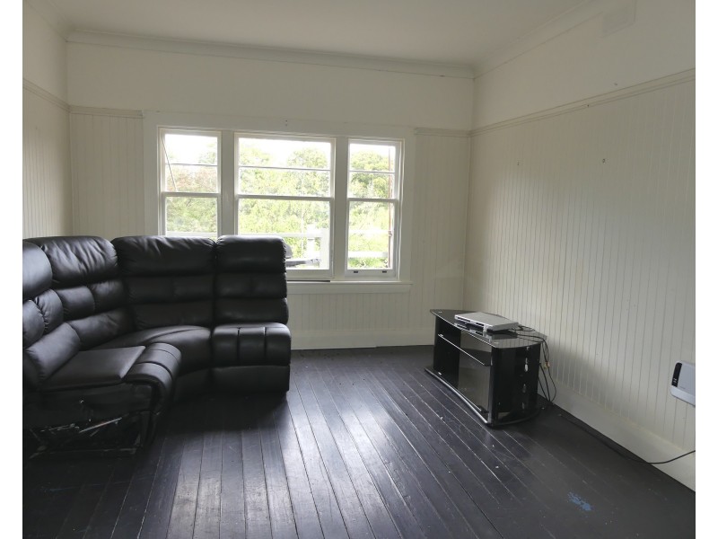 1 West Pde, Deloraine TAS 7304