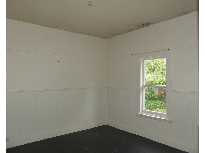 1 West Pde, Deloraine TAS 7304