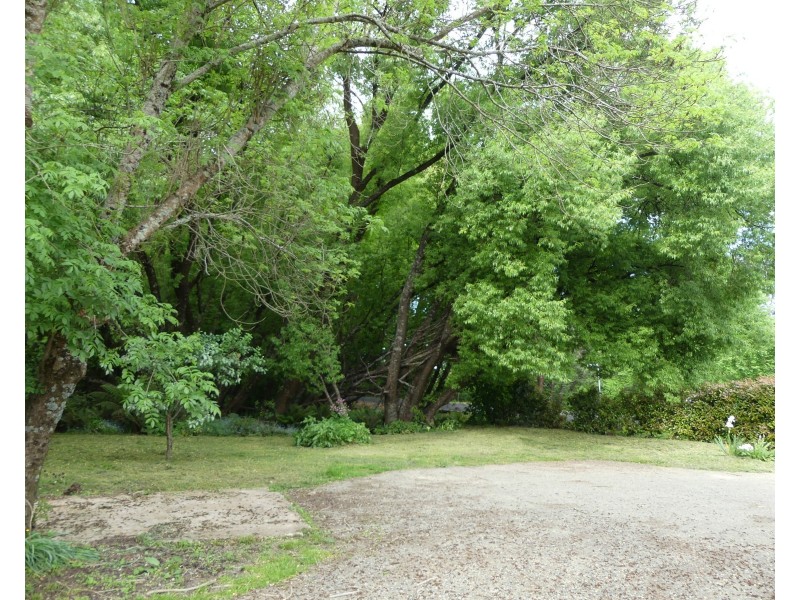 1 West Pde, Deloraine TAS 7304