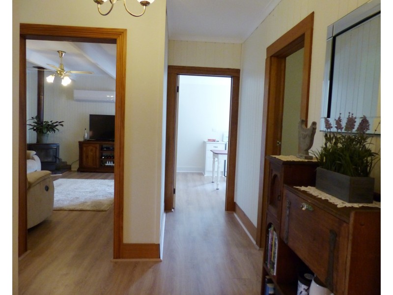 43 West Barrack St, Deloraine TAS 7304