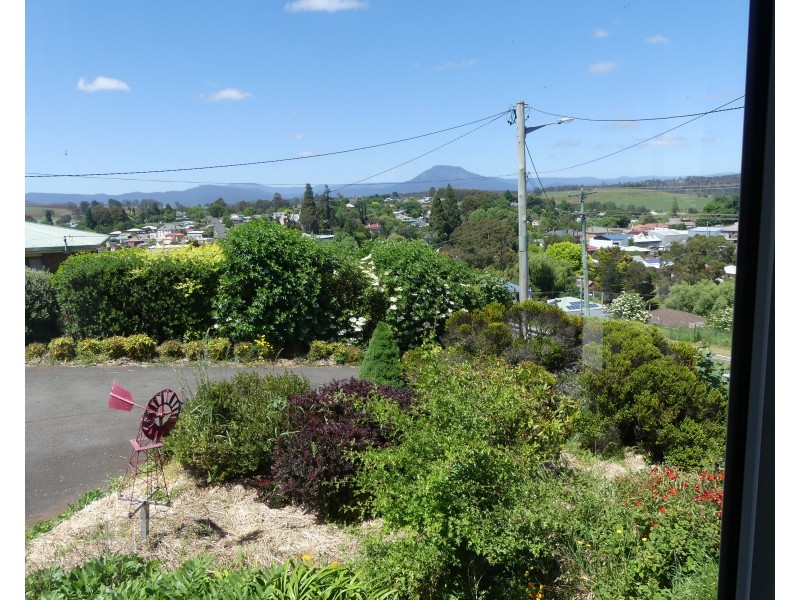 1/33 Westbury Place, Deloraine TAS 7304