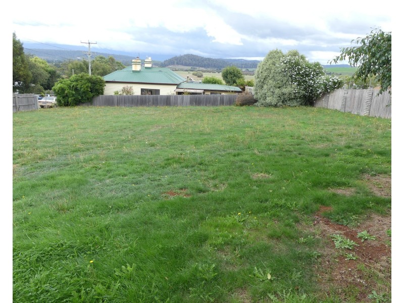 33 Tower Hill Street, Deloraine TAS 7304