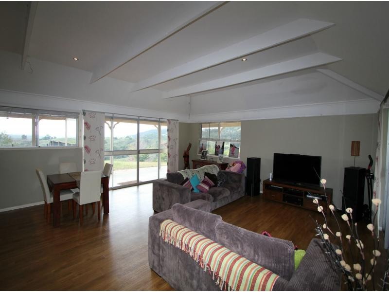 33 Hills Road, Mount Samson QLD 4520