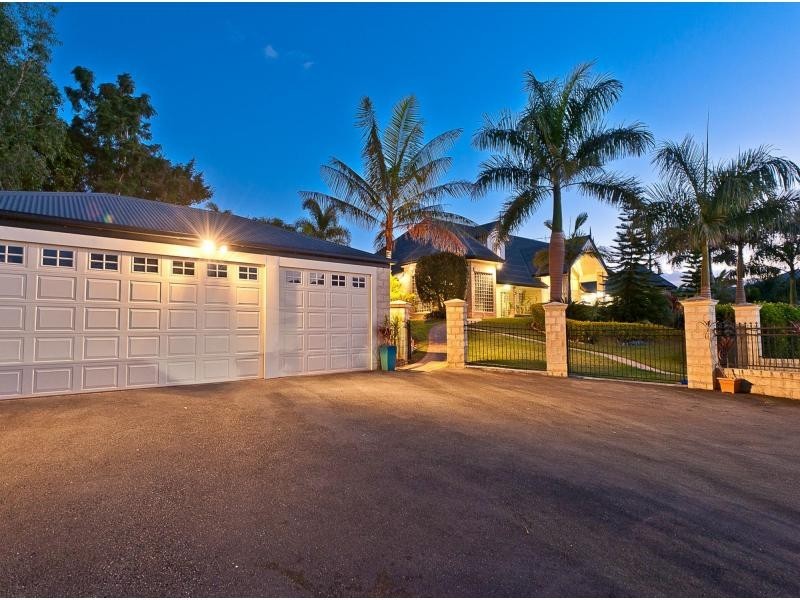 4 Hickory Place, Cedar Creek QLD 4520