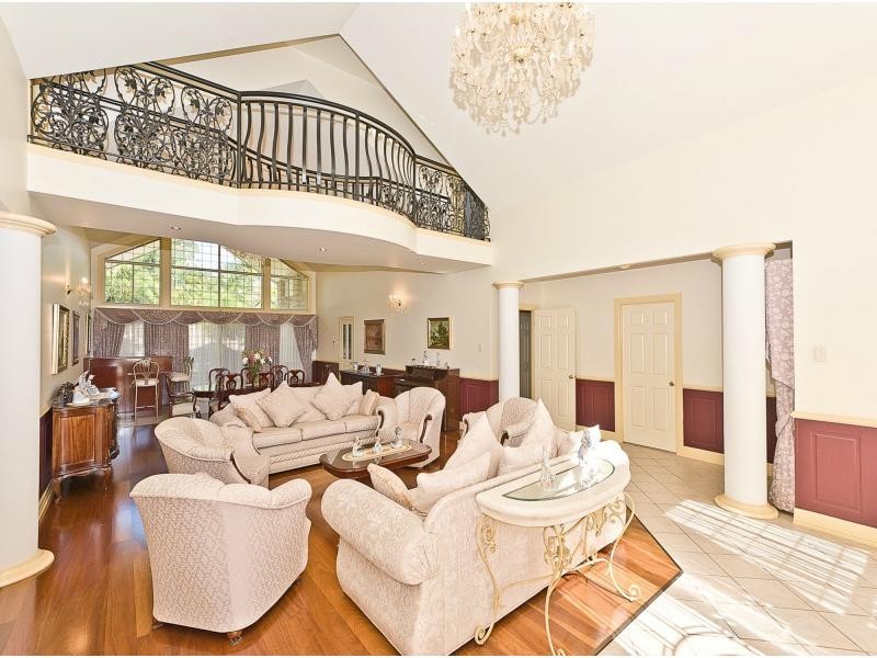 4 Hickory Place, Cedar Creek QLD 4520