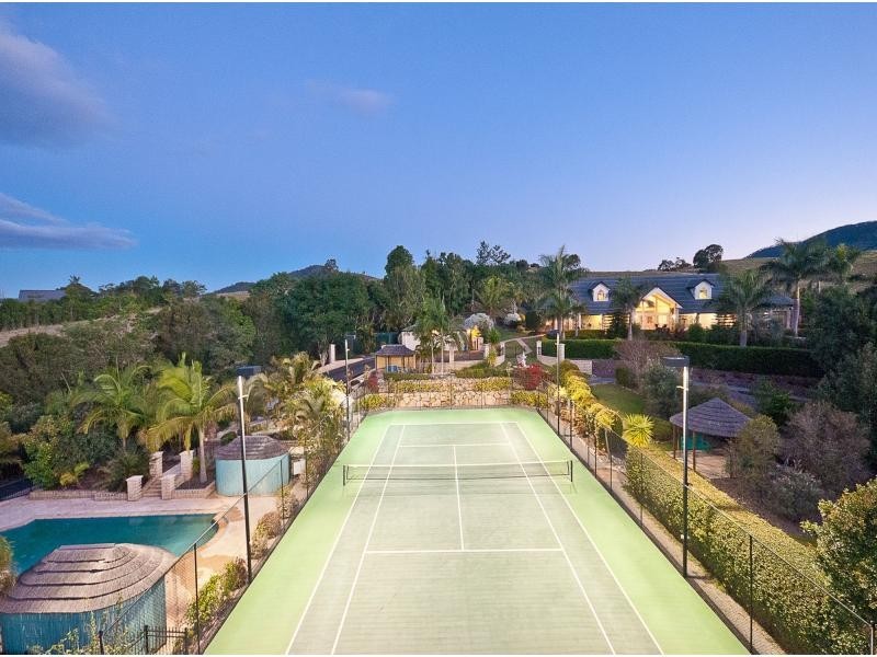 4 Hickory Place, Cedar Creek QLD 4520