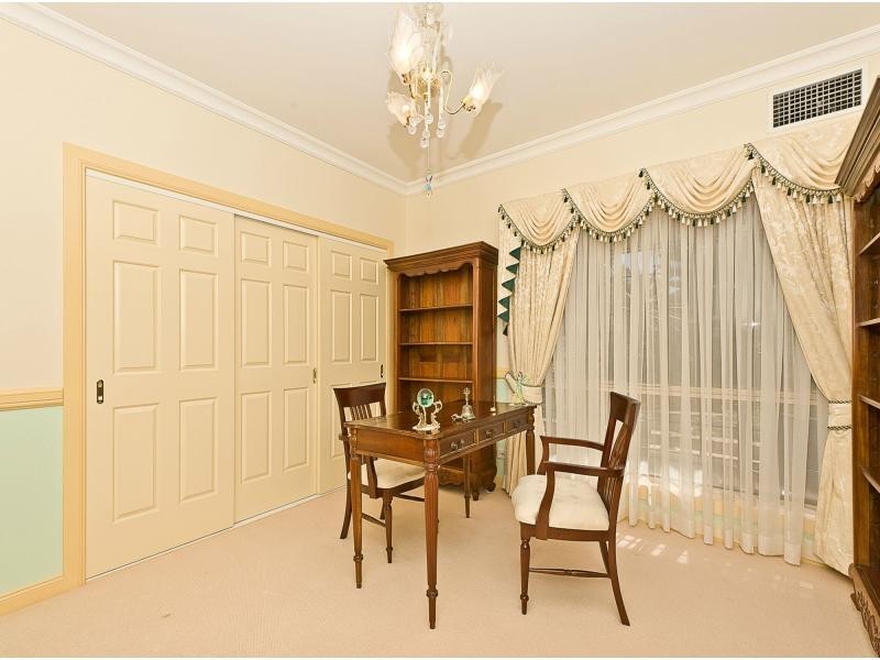 4 Hickory Place, Cedar Creek QLD 4520