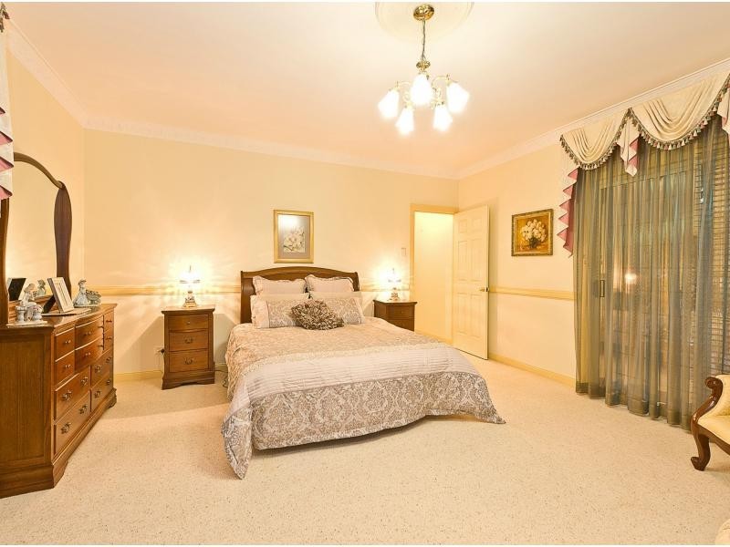 4 Hickory Place, Cedar Creek QLD 4520