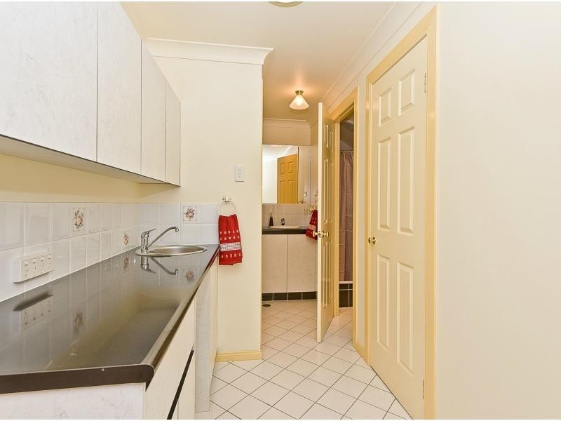 4 Hickory Place, Cedar Creek QLD 4520