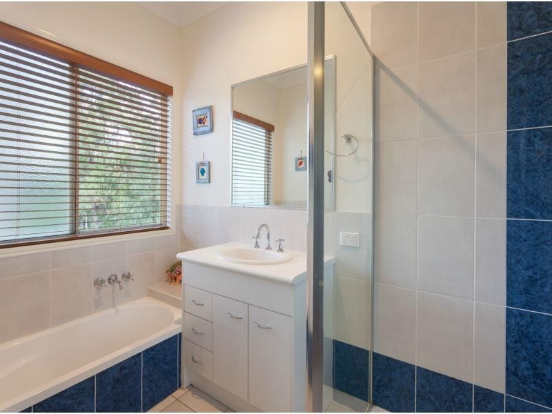 4 Frederick Harris Court, Mount Pleasant QLD 4521