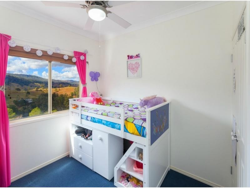 4 Frederick Harris Court, Mount Pleasant QLD 4521