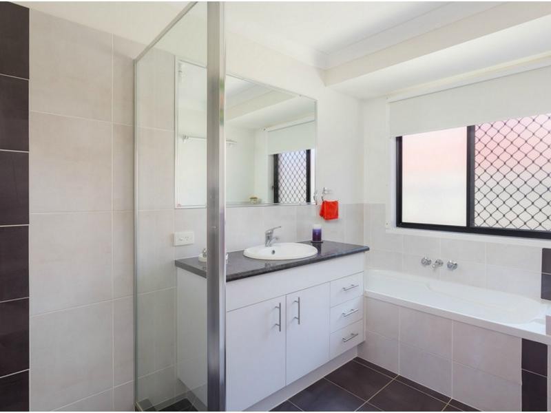 107 Kurrajong Drive, Warner QLD 4500