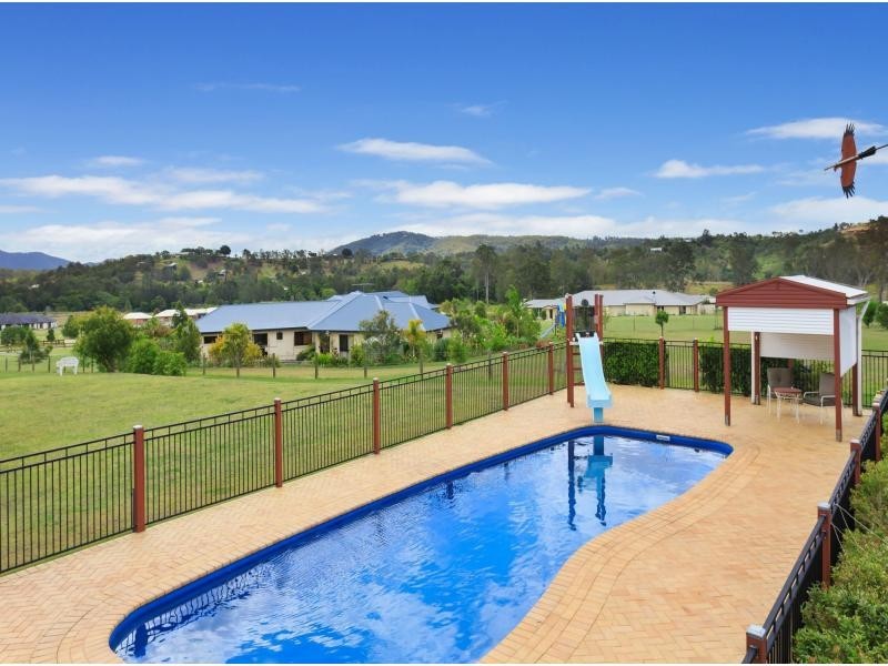 18 Ascot Crescent, Samford Valley QLD 4520