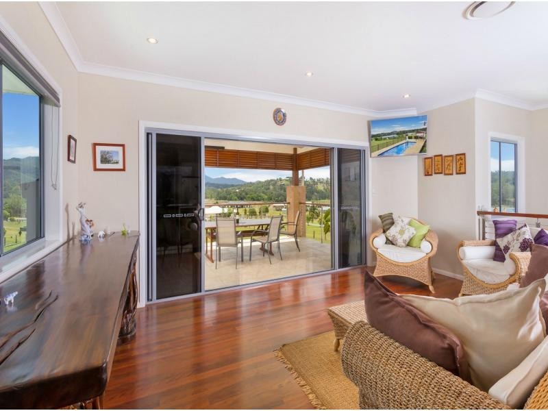 18 Ascot Crescent, Samford Valley QLD 4520