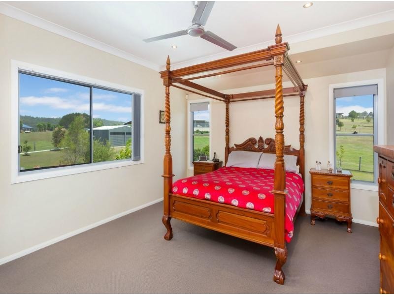 18 Ascot Crescent, Samford Valley QLD 4520