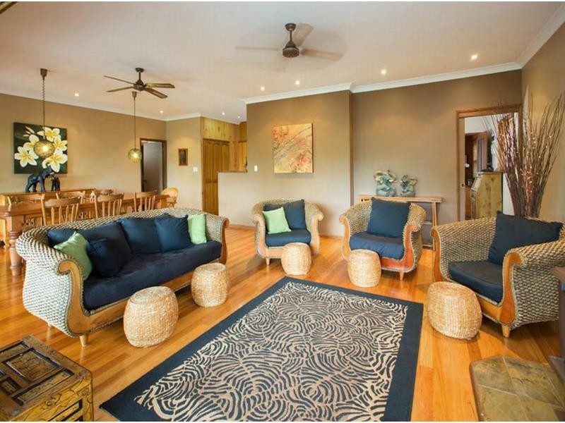 24 Fitzgerald Court, Clear Mountain QLD 4500