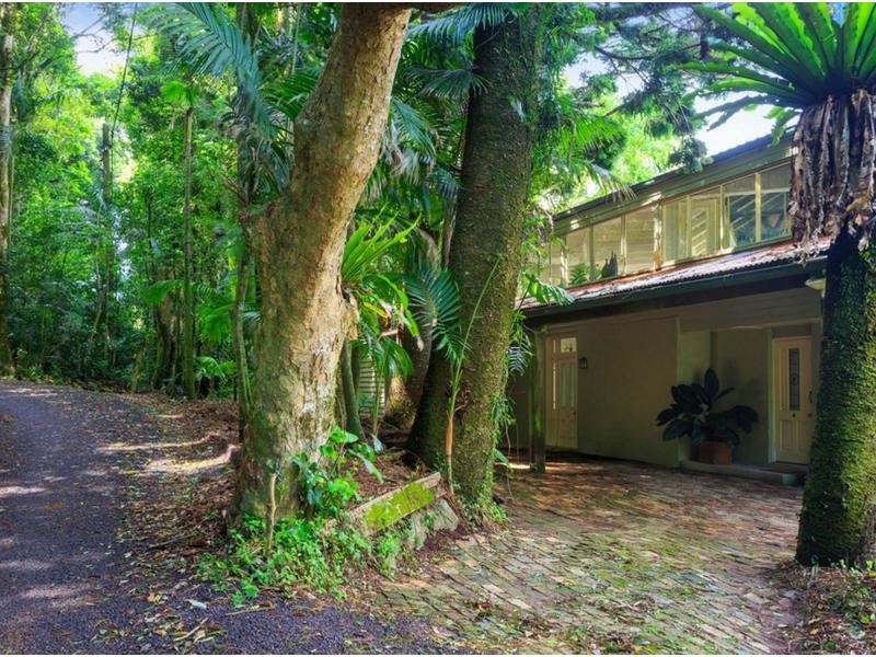 4 Attunga Lane, Mount Glorious QLD 4520