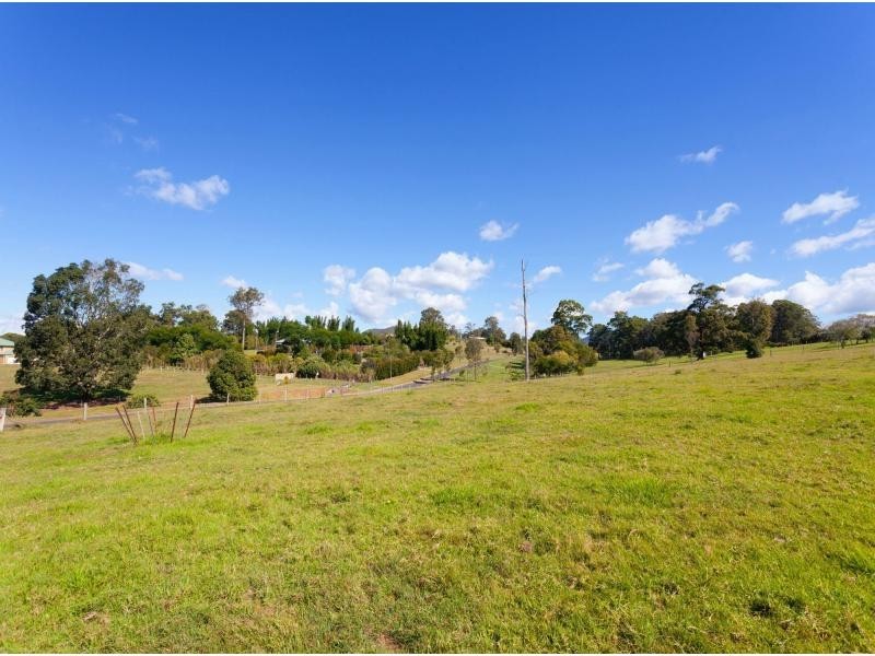 L13 5 Don Lee Close, Armstrong Creek QLD 4520